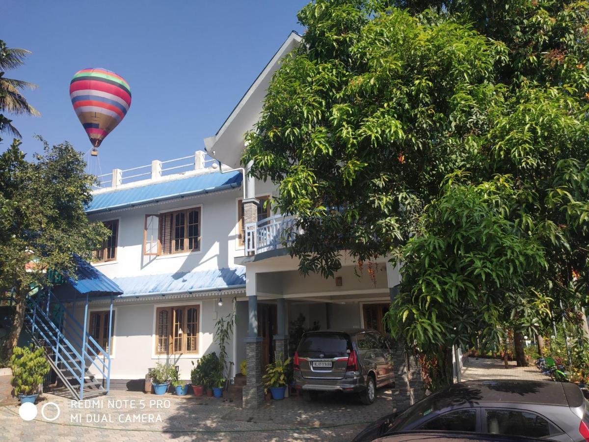 Munnar Blue Mist Bed & Breakfast Luaran gambar