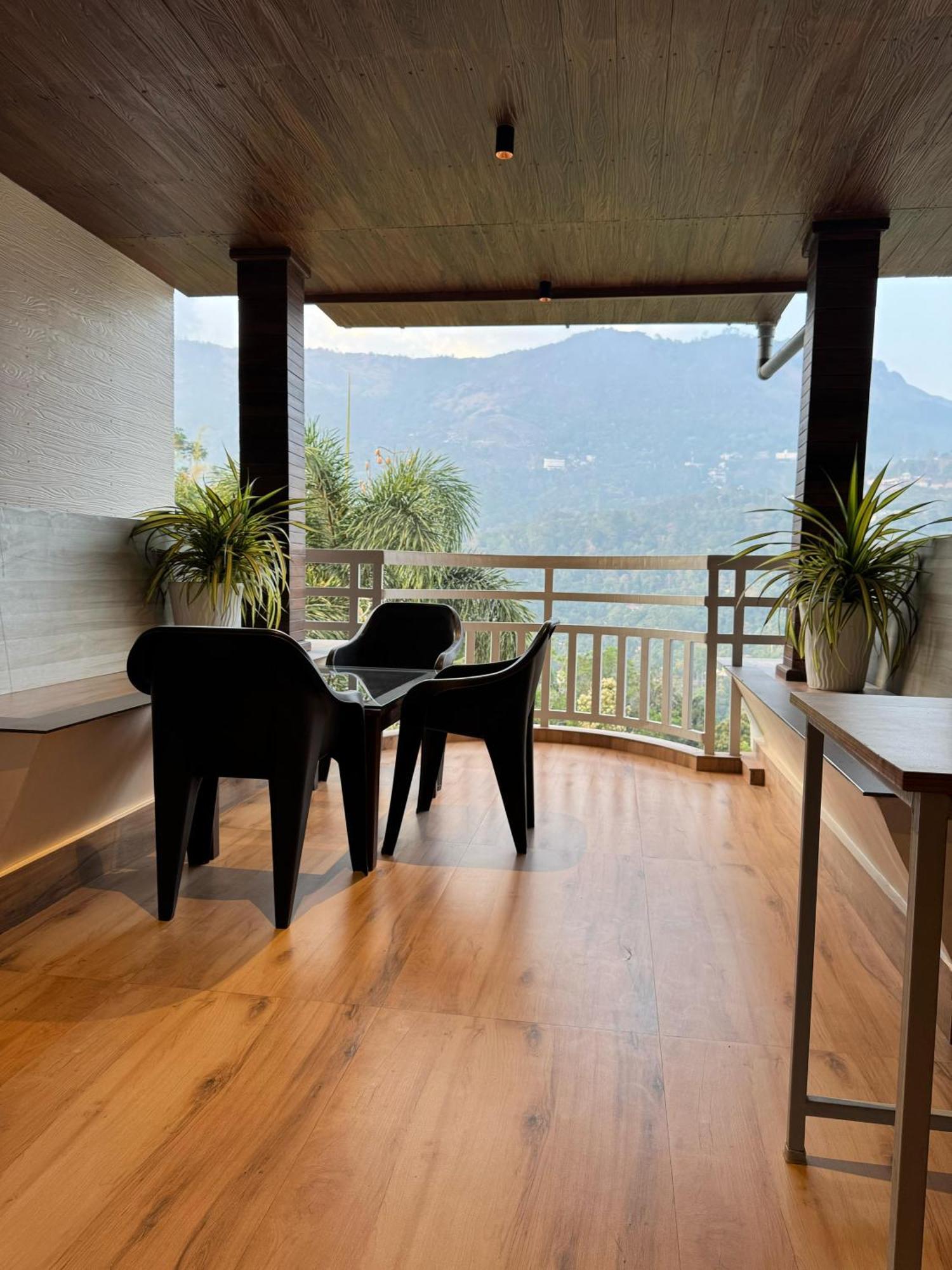Munnar Blue Mist Bed & Breakfast Luaran gambar